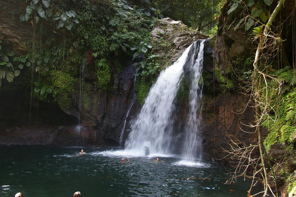 Kaz Creole Aventure Tropicale Insolite, Fibre, Jardin Et Jacuzzi Prives Saint-Francois  Ngoại thất bức ảnh